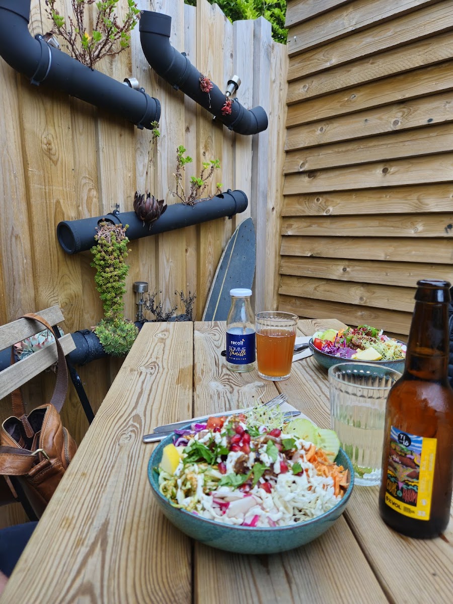 Face Au Bowl Restaurant-10