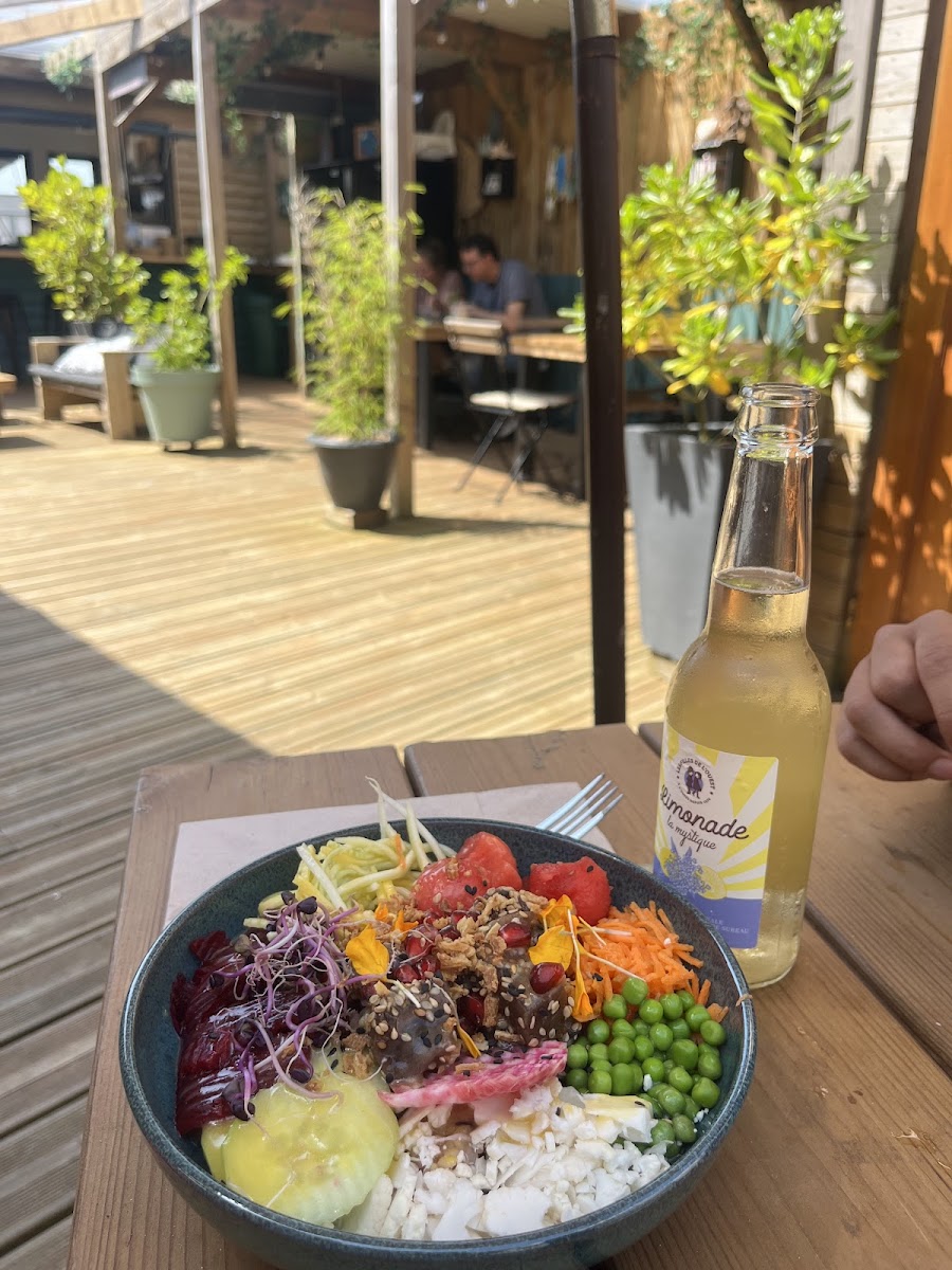 Face Au Bowl Restaurant-4